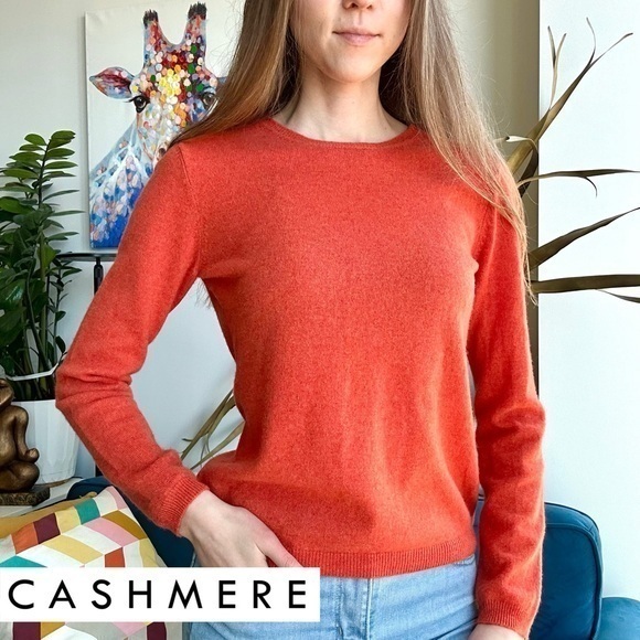 Neiman Marcus Cashmere Orange Crewneck Long Sleeve Sweater M - Picture 1 of 14